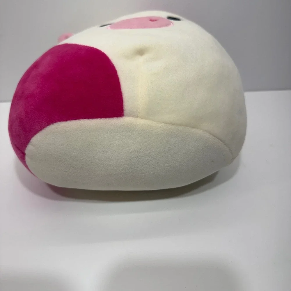 Squishmallows Caedyn the Cow 8 Inch Pink Cream Heart Nostrils Plush Claire's Toy